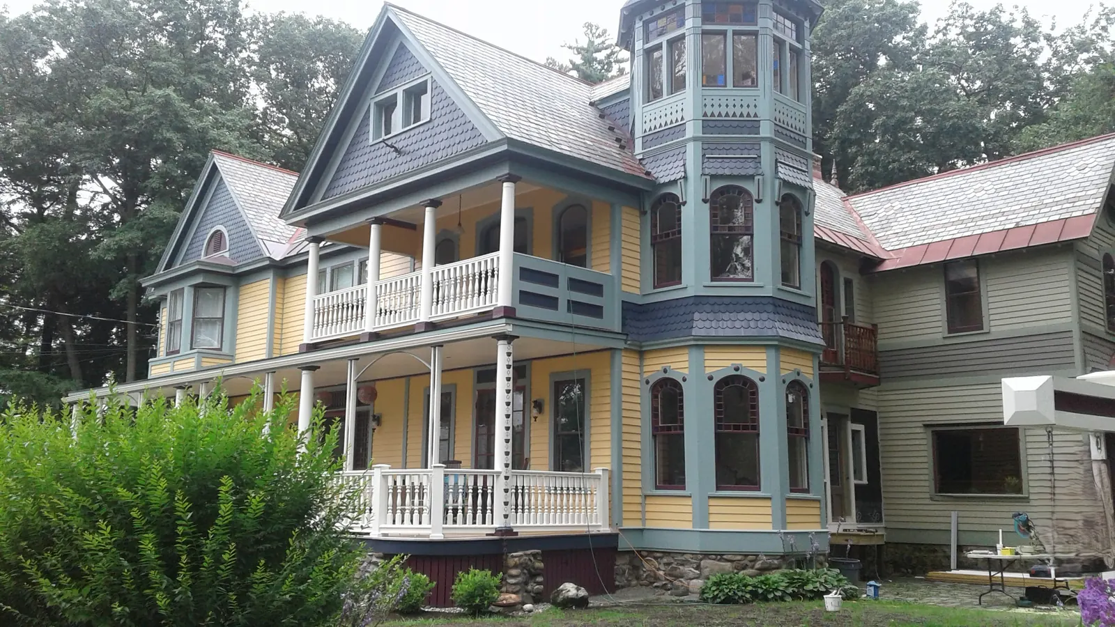 Victorian home, full multi-color repaint by Old Coach Pro Painting